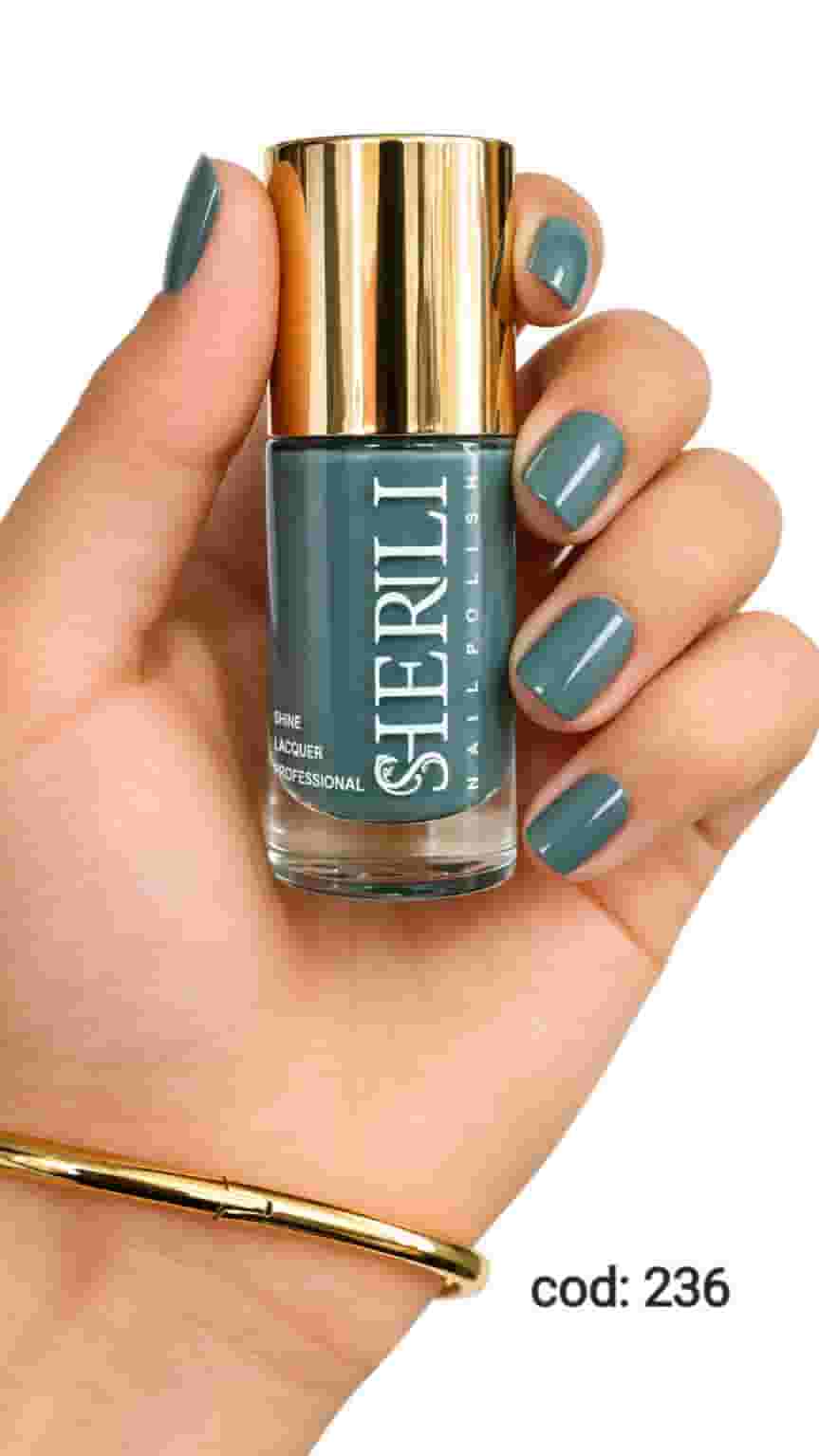 Sage Green Nail Polish Showcase (1)